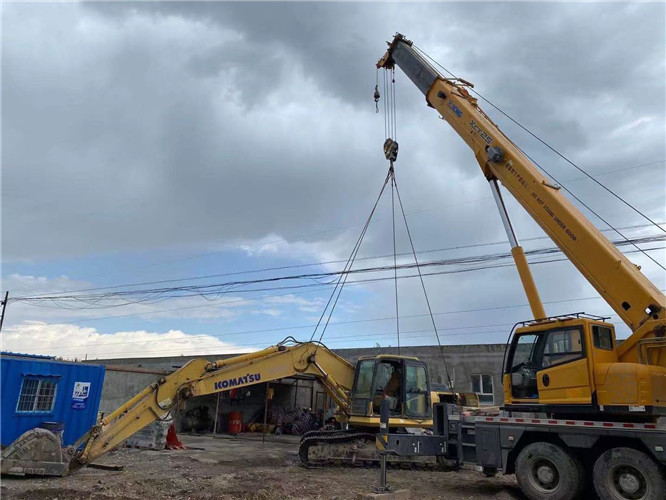 洛龙区25吨吊车的工作半径是多少？